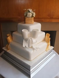 www.make-me-a-cake.co.uk